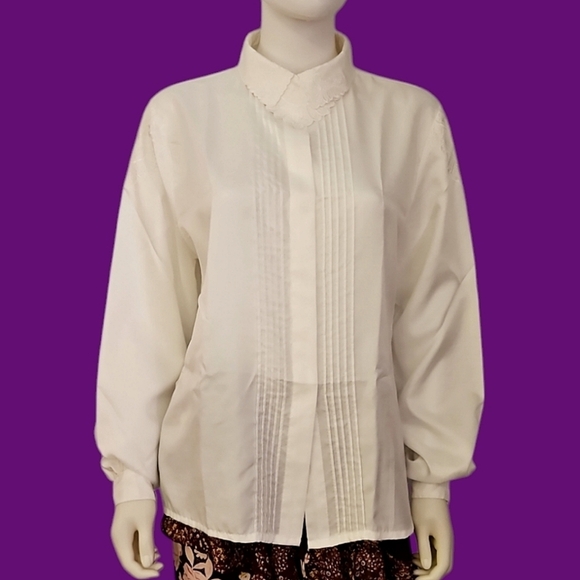 3/$30 NICOLA White Pintucked Embroidered Long Sleeve Colonial Castlecore Blouse - Picture 1 of 10